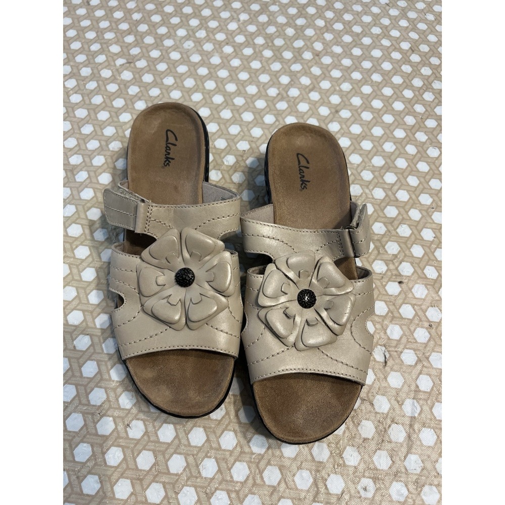 Clarks Womens Beigish‎ Leather Flower Adjustable Slide Sandal Size 9M